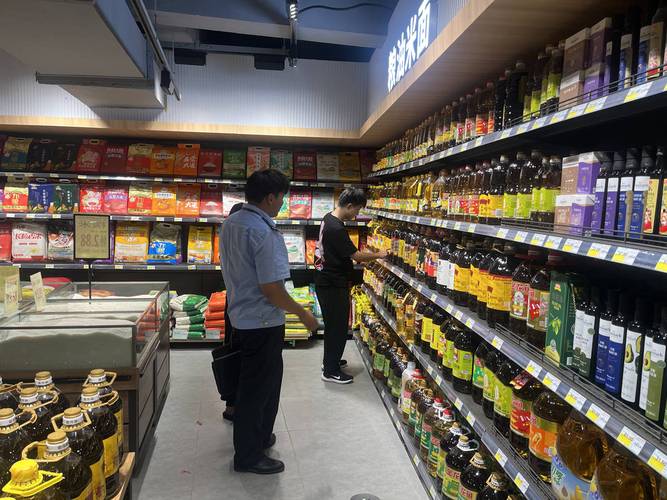 食用油运输新规正式实施 会东县严守全链条监管筑牢舌尖安全防线